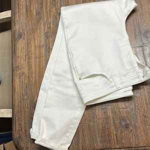 White INC High Rise Skinny, size 14/32